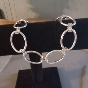 Elegant Silver Link Necklace